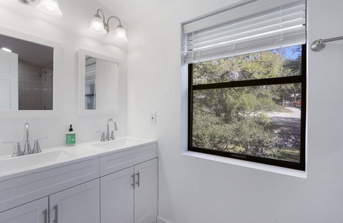 Wimberley Hotel | Hotel Style Suite with Resort Pool, Fire Pit, and Grill