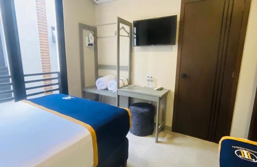 Flores Hotel | Hotel Tiffany