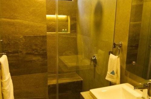 Flores Hotel | Hotel Tiffany