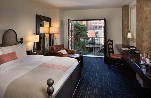 Downtown San Antonio Hotel | Hotel Valencia Riverwalk