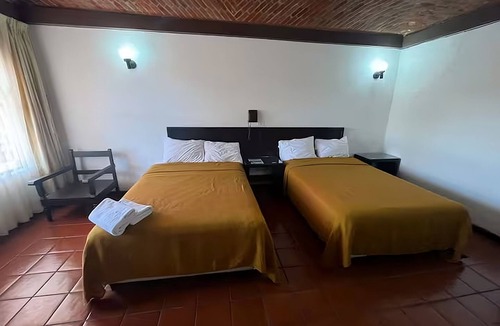 Morelia Hotel | Hotel Villa Capri, 2 camas dobles 4 Huéspedes