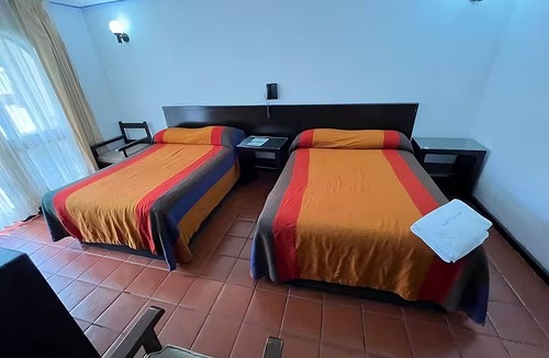 Morelia Hotel | Hotel Villa Capri, 2 double beds 4 Guests
