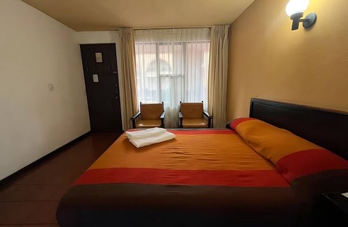 Morelia Hotel | Hotel Villa Capri, 2 double beds 4 Guests