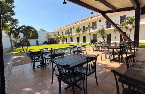 Crucero Tezoyuca Hotel | Hotel y Jardín Las Asadas, Bar y Grill
