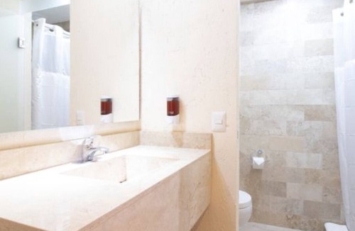 Jilotepec de Abasolo Hotel | Hotel Yahalis
