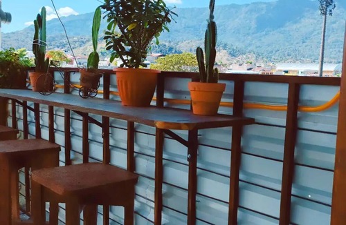Esquipulas House | House/Apartment (sleeps 12) 3 minutes from the Basilica. + A/C, parking, and free Wi-Fi.