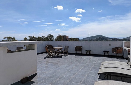 Queretaro Condo | House overlooking the Cimatario ecological reserve