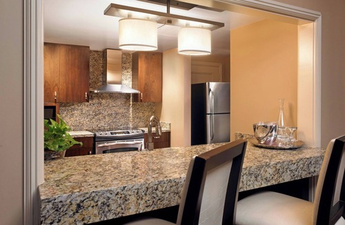 Houston Hotel | Houston Grand Hotel - River Oaks