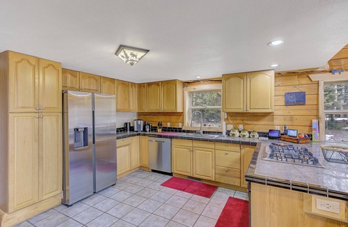 Cimarron Cabin | How's Your Aspen? Relax and Play in Arrowhead! Cozy Cabin Centrally Located