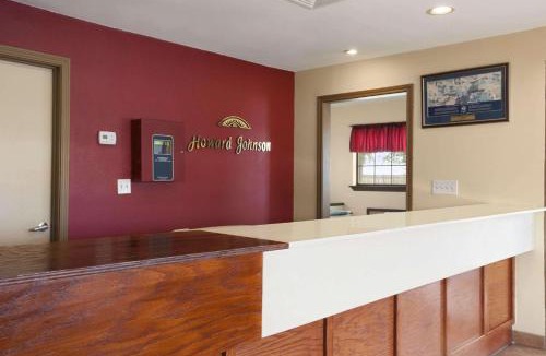 Grand Prairie Hotel | Howard Johnson by Wyndham Grand Prairie Near Lone Star Park