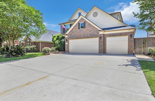 College Park House | Huge modern 6br house with a game room and a pool!