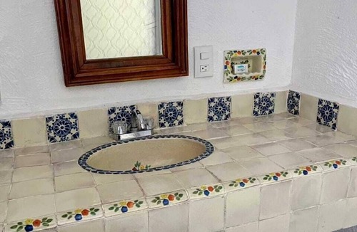Crucecita Hotel | HUX Express - Huatulco