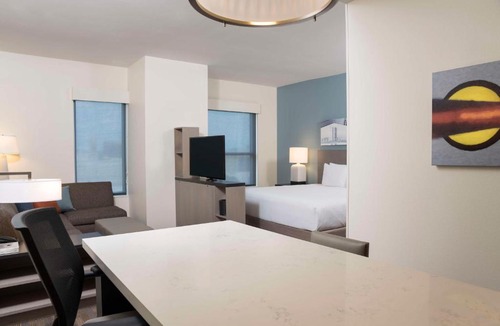 Red River Cultural District Hotel | Hyatt House Austin/Downtown
