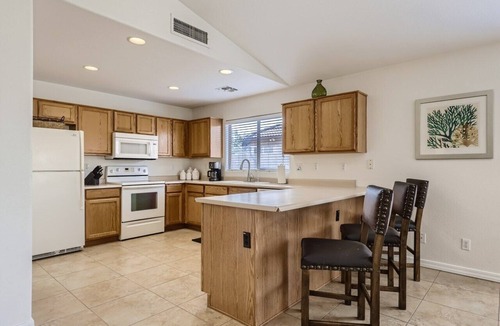Roseview Condo | Immaculate 3 Bedrooms, 2 Bathrooms Home in beautiful Surprise AZ.