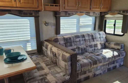Winnsboro RV Rental | Immaculate Country Wildcat