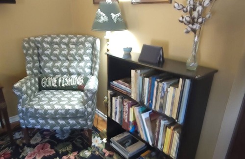 Ennis Cottage | Immaculate, homey and perfectly located for your stay in downtown Ennis.