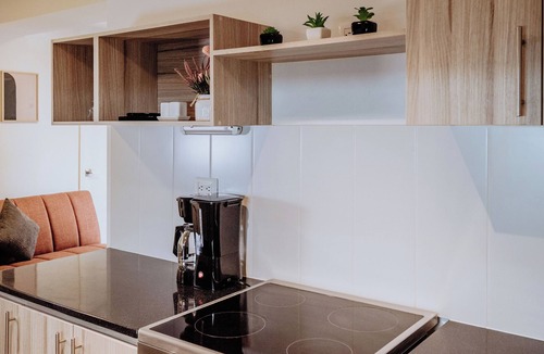 Zona 4 Apartment | In the heart of Zone 4!