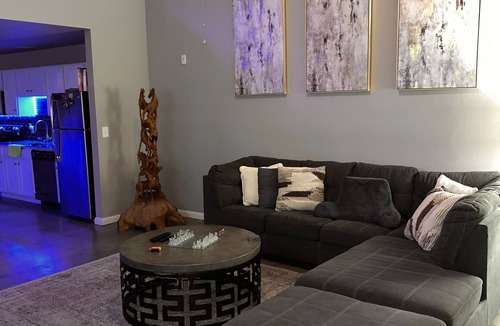Las Colinas House | In the heart of Las Colinas next to the Ritz Carlton Golf Club.n