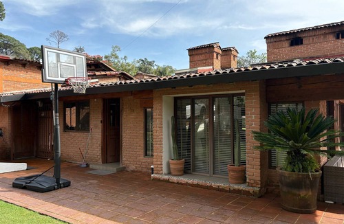 Valle de Bravo House | Incredible Property with Huge Garden and Pool!