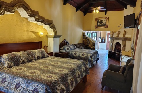 Antigua Guatemala Hotel | Indian Palace
