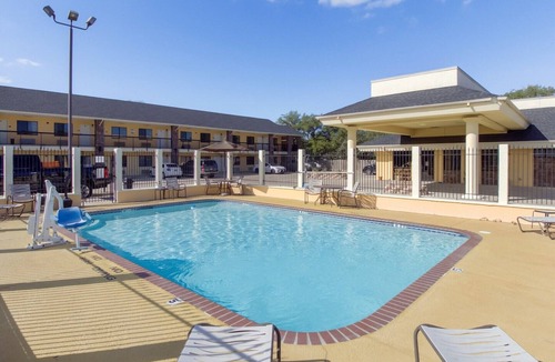 Ingleside Apartment | Ingleside TX | 2 Queen Bed