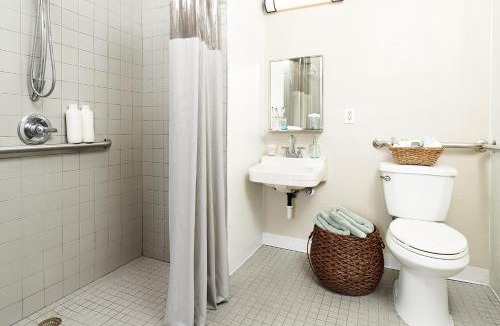 Lake Highlands Hotel | Intown Suites Extended Stay Dallas TX - Garland