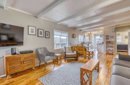 Eureka Cottage | Inviting waterfront cottage w/deck featuring a BBQ, kayaks, and canal access