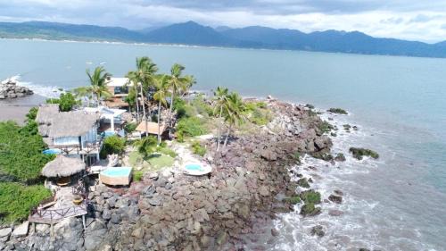 San Blas Cabin | Isla Quimera Adults Only Beachfront Retreat