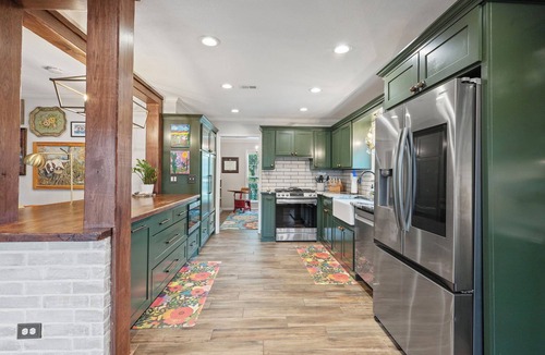 College Station House | Its Miller Time! - Let us Explain. Enjoy this 5BR/3BA with a backyard oasis!