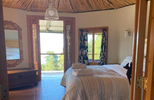 Panajachel Hotel | Jenna's River Bed and Breakfast