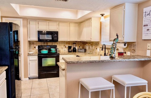 Katy House | Katy Hideaway - Charming 3 BDR!