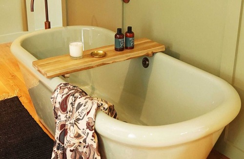Fredericksburg Hotel | Keidel Suite | Albert Hotel | Pool Access, Spa, Pet-Friendly Stay