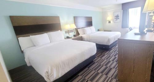 El Lago Hotel | Kemah Edgewater Hotel, SureStay Collection by Best Western