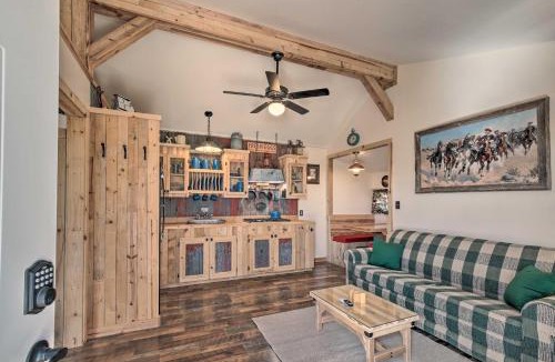 Kerrville House | Kerrville Converted Barn Tiny Home w/Kayaks!