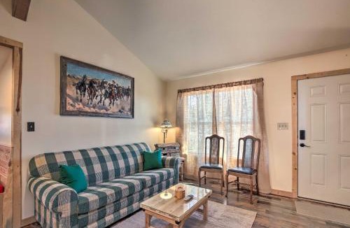 Kerrville House | Kerrville Converted Barn Tiny Home w/Kayaks!