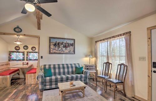 Kerrville House | Kerrville Converted Barn Tiny Home w/Kayaks!