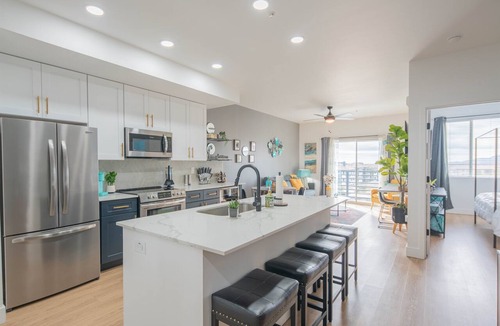 Desert View Village Condo | Kierland Area | Warm Summer Vibes | Pool & Hot Tub