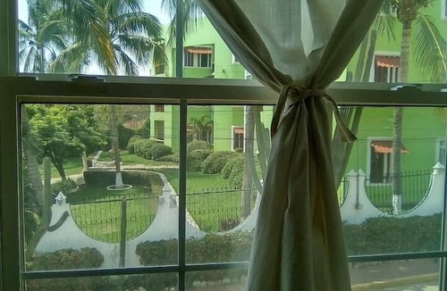 Brisas de Zicatela Apartment | King beds, Starlink, Ocean Views, Steps to beach.