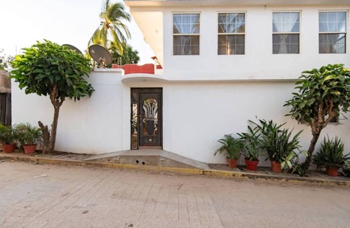 Brisas de Zicatela Apartment | King beds, Starlink, Ocean Views, Steps to beach.