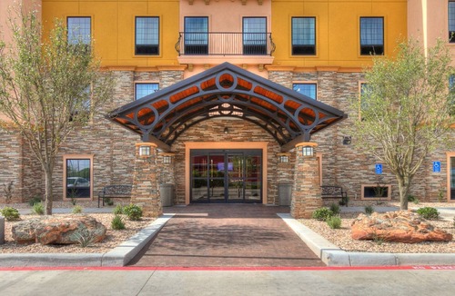 Lubbock Apartment | King Studio Close to Texas Tech
