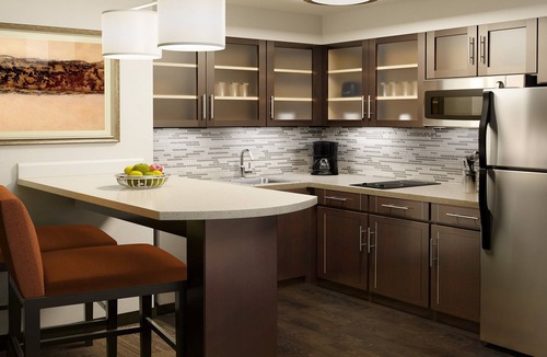 Wichita Falls Apartment | King Suite Close to Castaway Cove Water Park! Equipped Kitchen + Complimentary Breakfast
