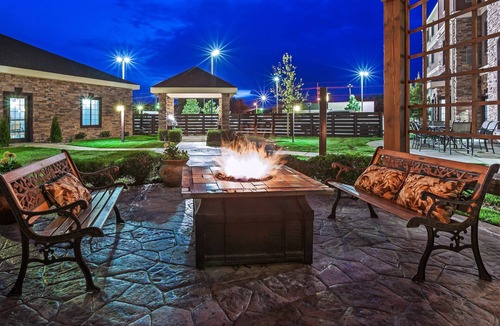 Amarillo Apartment | King Suite | Free Daily Breakfast, Indoor Pool + Fitness Center