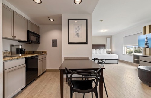 FM 1960 Hotel | Kompose Residences Houston Cy-Fair