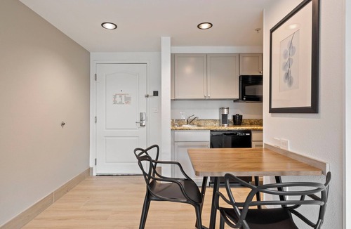 FM 1960 Hotel | Kompose Residences Houston Cy-Fair