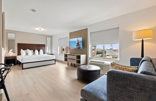 FM 1960 Hotel | Kompose Residences Houston Cy-Fair