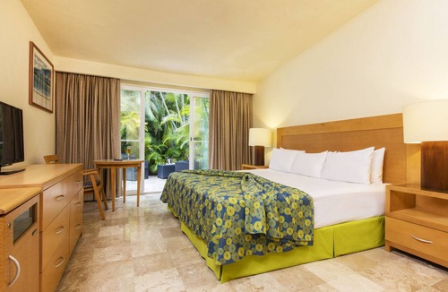 North Hotel Zone Resort | Krystal Vallarta - All Inclusive