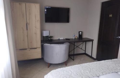Zona 13 Hostel | L´Aurora Inn hostal