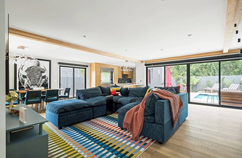 Greater South River City House | La Buena Vida: Modern Oasis w/Pool, Spa, & Sauna