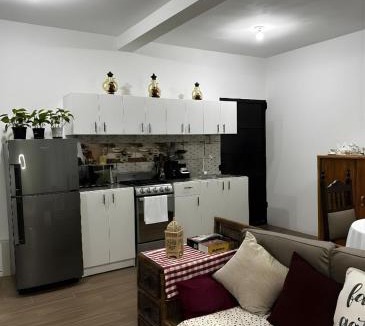 Santa Cruz Mulua House | La Casa De Los Abuelos