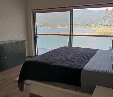 El Santuario House | La Casa del Lago